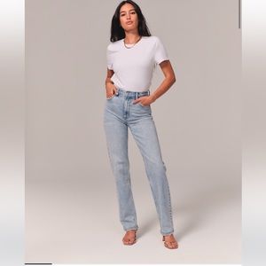 Abercrombie Curve Love 90's Straight Ultra High Rise (25R)